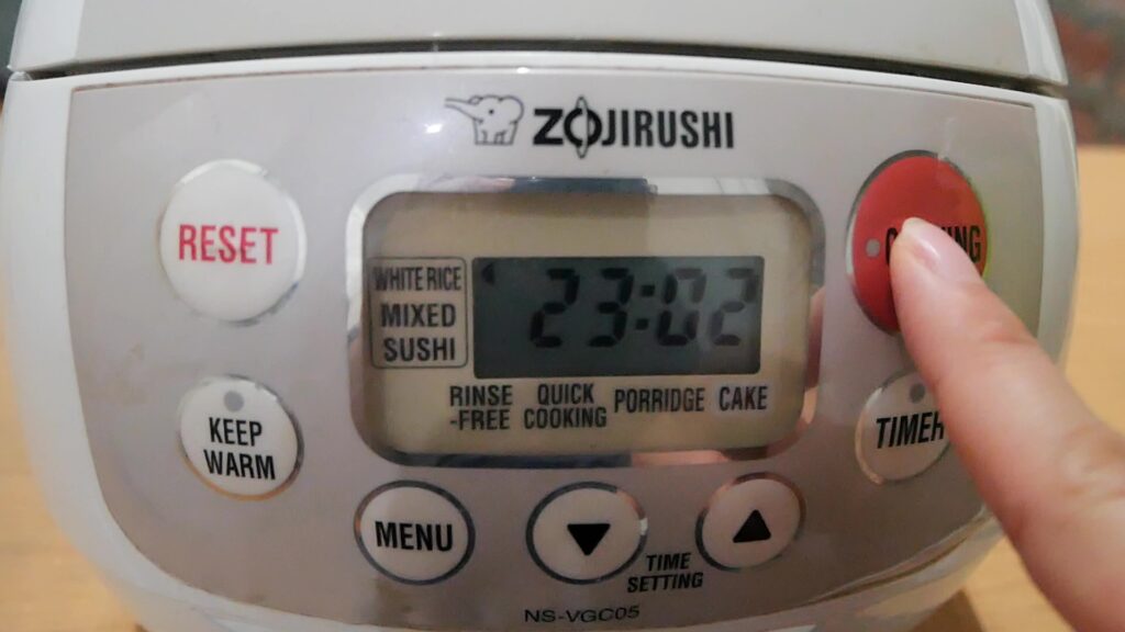 How to cook Japanese Rice using a Rice Cooker?