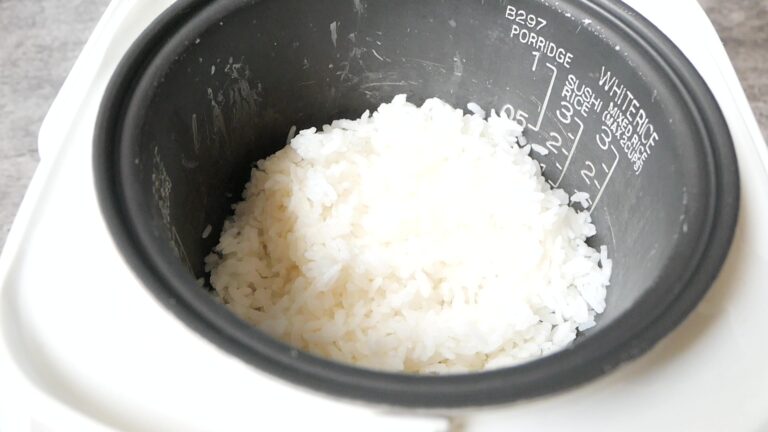 How to cook Japanese Rice using a Rice Cooker?