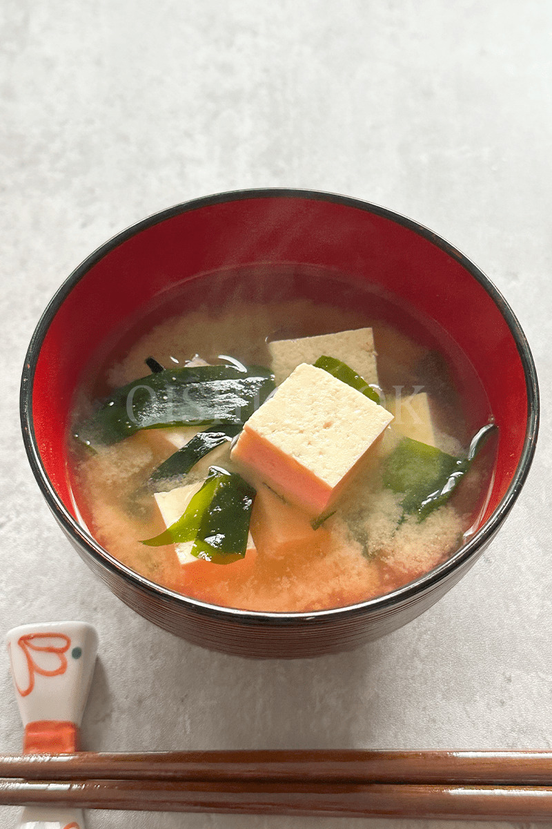 How to make miso soup at home