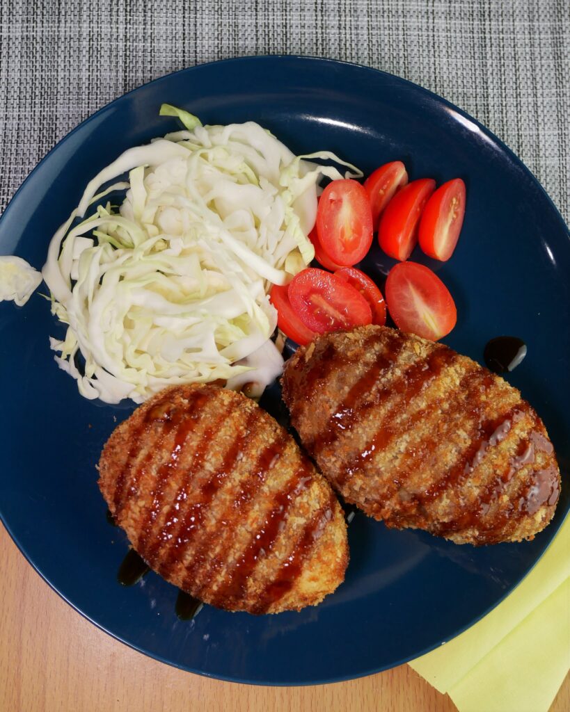 Korokke Recipe ( コロッケ – Japanese Meat and Potato Croquette)