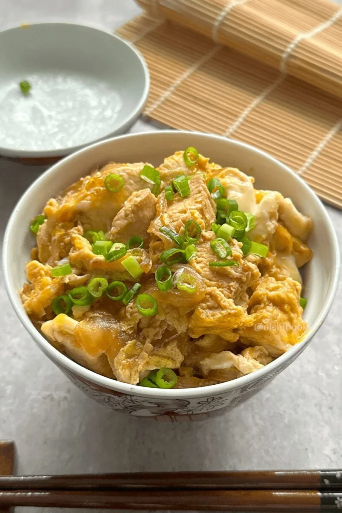 egg and chicken with rice bowl oyakodon