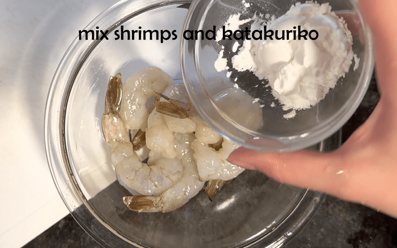How to prepare shrimps for ebi tempura5